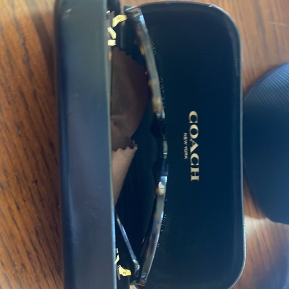 Coach women’s sunglasses main image 4